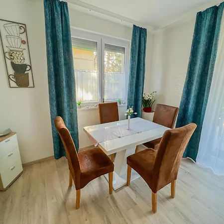 Relax Premium Wellness Apartment Siofok